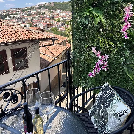 Tsar Kaloyan With Balcony & View アパート ヴェリコ・タルノヴォ