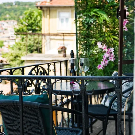 アパート Tsar Kaloyan With Balcony & View ヴェリコ・タルノヴォ